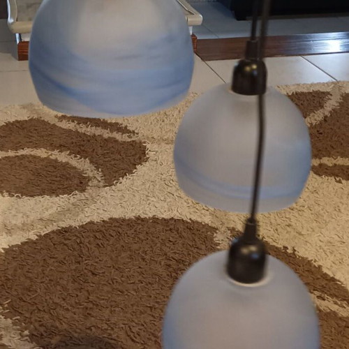 Glass ceiling light with 3 lamps like new, blue with water patterns