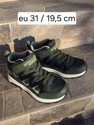 Παιδικά αθλητικά Skechers σαν καινούργια, μέγεθος 31, πράσινα