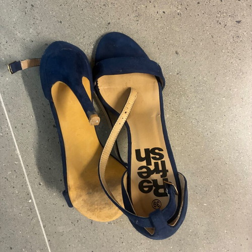 Refresh blue sandals size 39