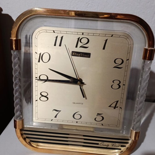 Vintage clock large, like new, analog tabletop or wall