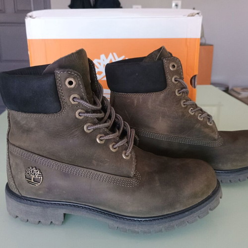 Timberland 6-Inch Waterproof Grey Nubuck Boots, size 41.5