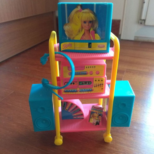 Barbie furniture like new, 2-in-1 bed-sofa and furniture