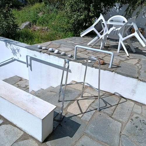 Pi aluminum walking aid like new, stable