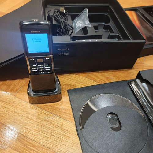 Nokia 8800 Black Box phone