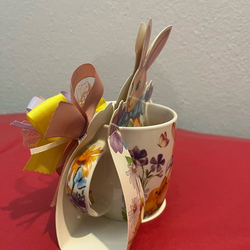Porcelain bunny mug in gift packaging