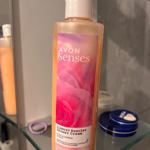 Avon Senses L’amour Sunrise shower cream 250ml like new
