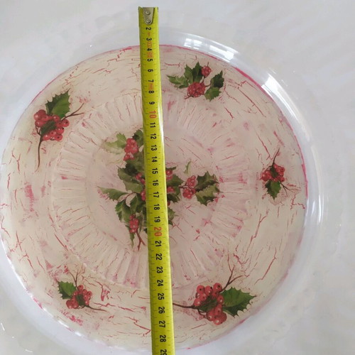 Serving tray like new with crackle design and floral pattern