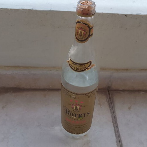 Botrys vodka bottle 1962 used, Greek 10-year-old spirit 700g