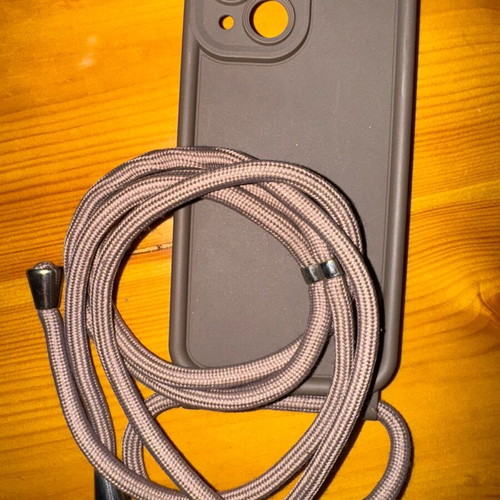 iPhone 15 case like new with adjustable cord