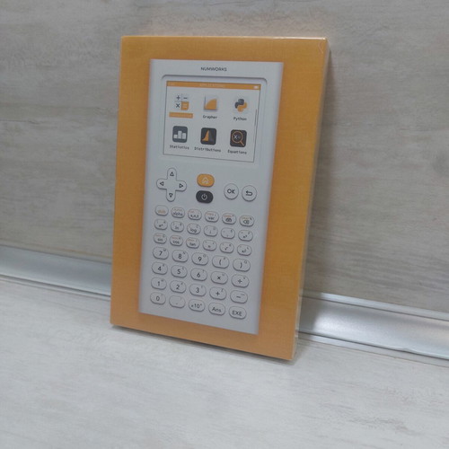 NumWorks Graphing Calculator with Python, new