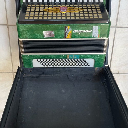 Russian accordion used
