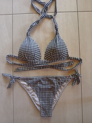 Banana Moon bikini size 40 like new, black and white