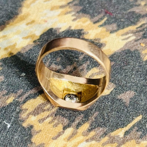 Gold men's ring 14K like new with white zircon stone