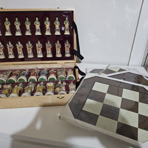 DeAgostini collectible chess set used, medieval Camelot theme