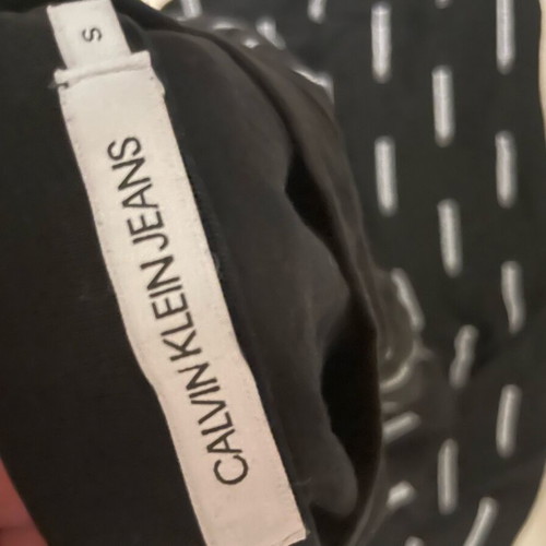 Calvin Klein crop top like new, black and white, size S