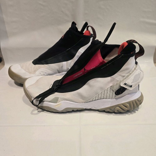 Jordan Proto React or Proto React Z sneakers like new, white size 43