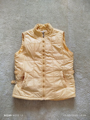Sleeveless vest used, yellow, size medium