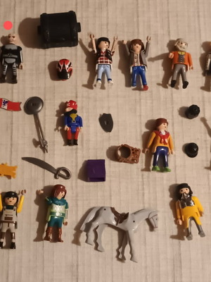 Playmobil set with 14 figures and 11 accessories