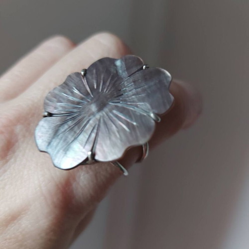 Ring with coral large flower silver new