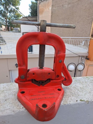 Rothenberger pipe vise 1/8"-4" used