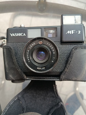 Yashica camera like new