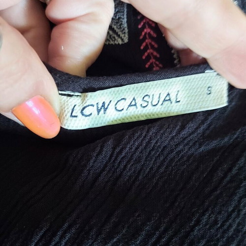 LC Waikiki Casual Women's Tank Top like new with embroidery and sequins