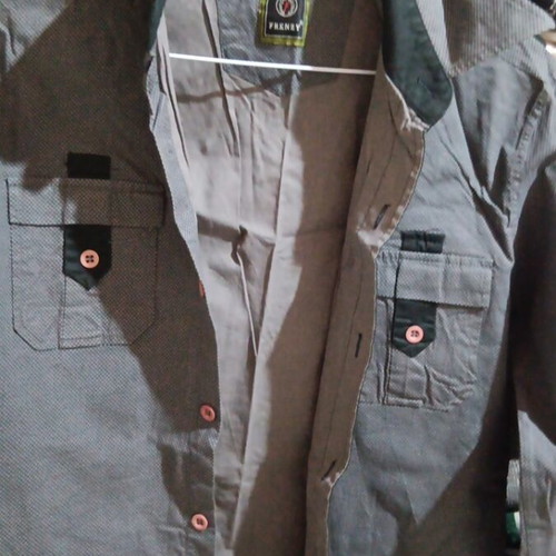 Men's or children's shirt like new, black and gray, size M
