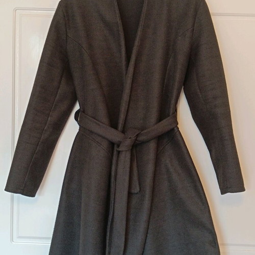 Black coat with waist tie like new, Made in Italy