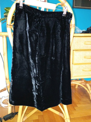 Velvet skirt knee-length like new, black, size S