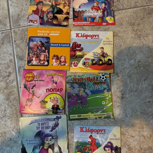 Children's DVDs like new, pack of 8