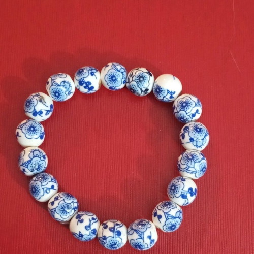 Bracelet set with ceramic beads vintage like new