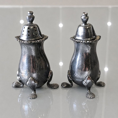 Salt and pepper set vintage with antique patina, 2 pieces