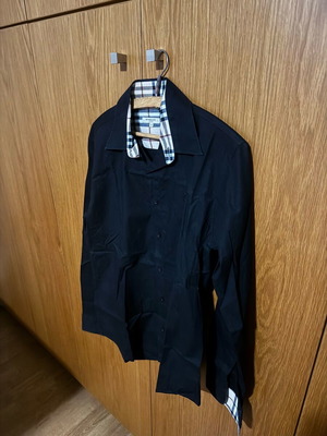 Burberry men's shirt size M like new