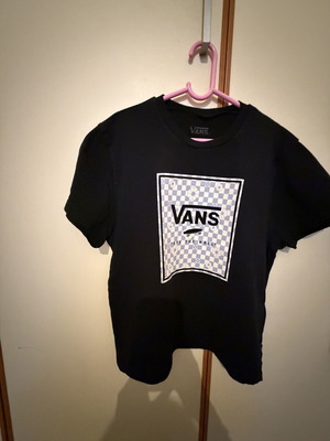 Vans girls t-shirt black size XL like new