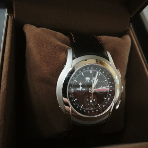 Gucci 5500 XL Chronograph YA055208 black dial with red accents, full set NOS