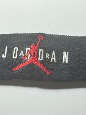 Air Jordan μαύρη ελαστική περικεφαλίδα για παιδιά σαν καινούργια