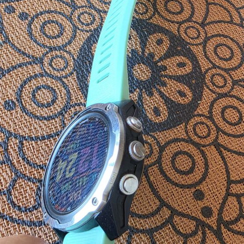 Garmin MK2 like new with box and silicone straps