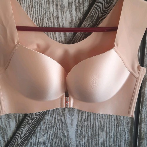 Push up bra size 42/95 approximately 80B new