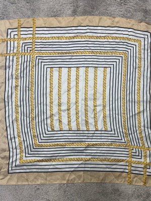 Small satin scarf like new 55x55