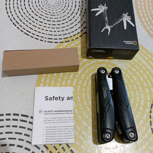National Geographic 13-in-1 multifunctional tool new