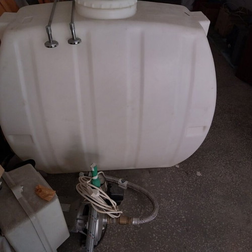 Water tank 500L and Foras KM 214 pump set
