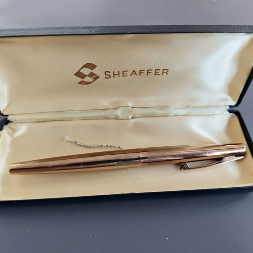 Sheaffer Stylist 777 Vintage Fountain Pen 14K Gold Nib like new with case