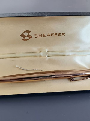 Sheaffer Stylist 777 Vintage Fountain Pen 14K Gold Nib like new with case