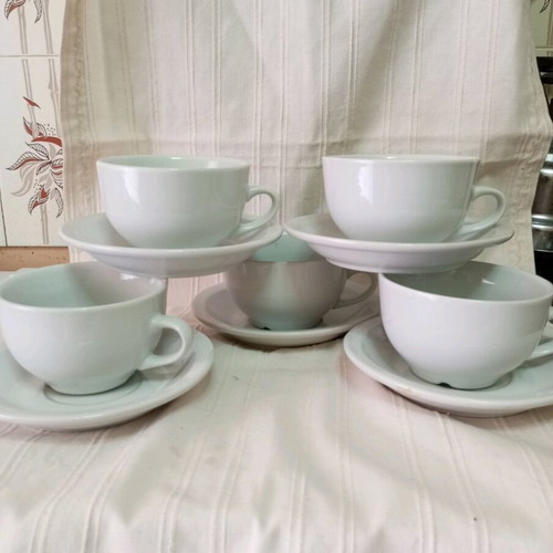 Set of 6 used French coffee or tea porcelain cups with saucers