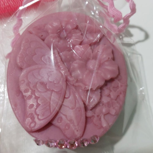 Gift set of 2 handmade soaps with bath pouch and natural ingredients