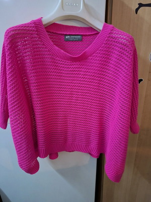 Knitted blouse perforated with zaponé sleeve like new, pink