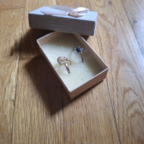 Star and Moon Rings set in gold tone like new