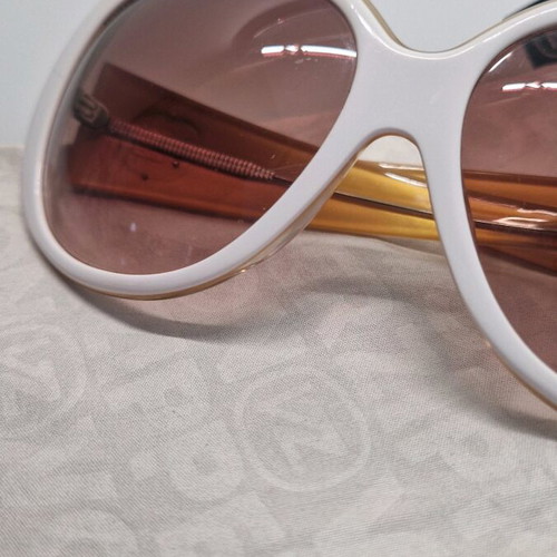 Vonzipper vintage sunglasses like new, white and gold