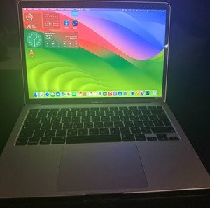 MacBook Air   2020