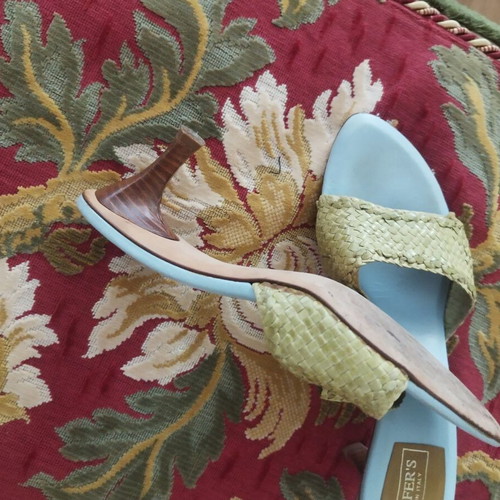 Italian leather sandals like new, woven, size 41, women's